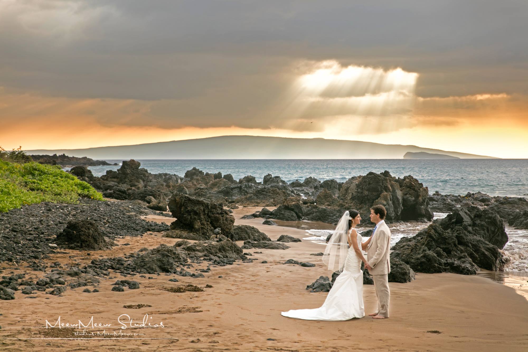 Maui Beach Wedding: Julie & John