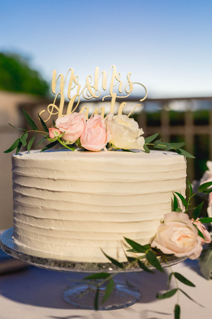 Maui wedding cakes, Tropical wedding cake, Wedding cakes with flowers