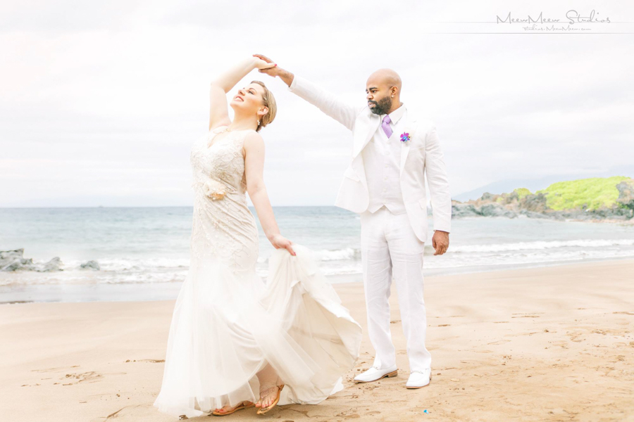 Maui Beach Wedding: Cindy + Barnett