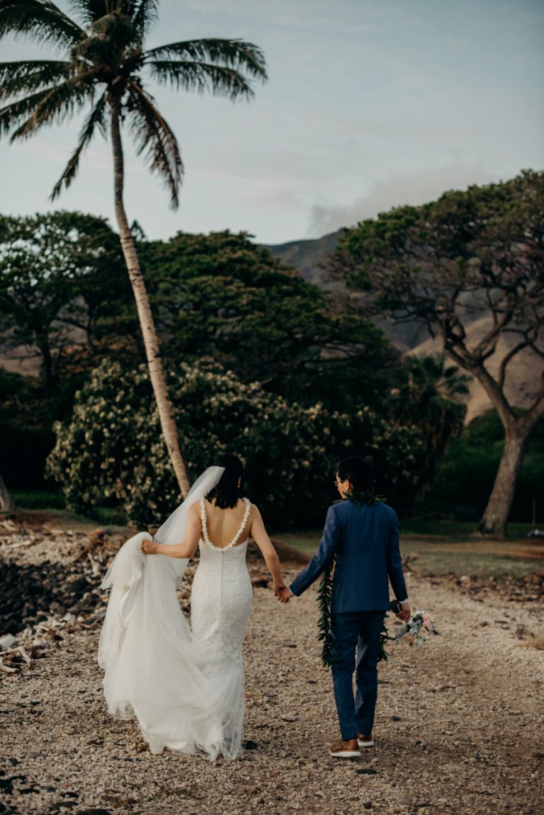 Simple Pineapple Wedding at the Olowalu Plantation House - Makena Weddings