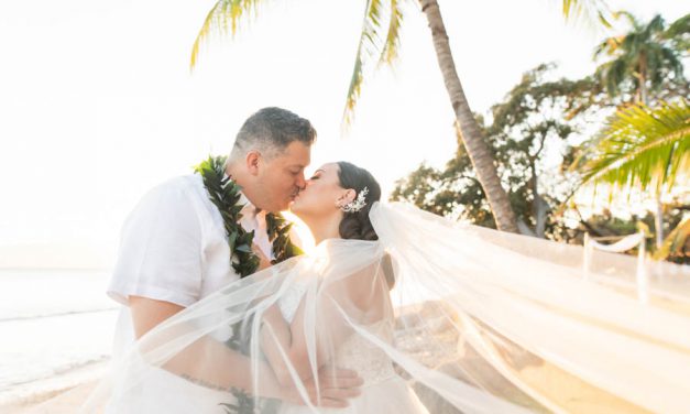 Bright + Tropical Wedding at the Olowalu Plantation House