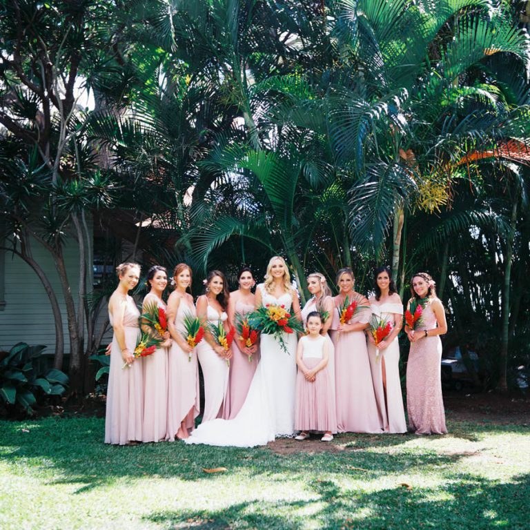 Bright + Bold Tropical Wedding at the Olowalu Plantation House - Makena ...