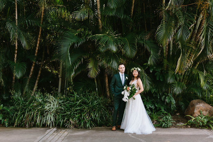 Tropical Greenery Wedding at the Olowalu Plantation House in Maui