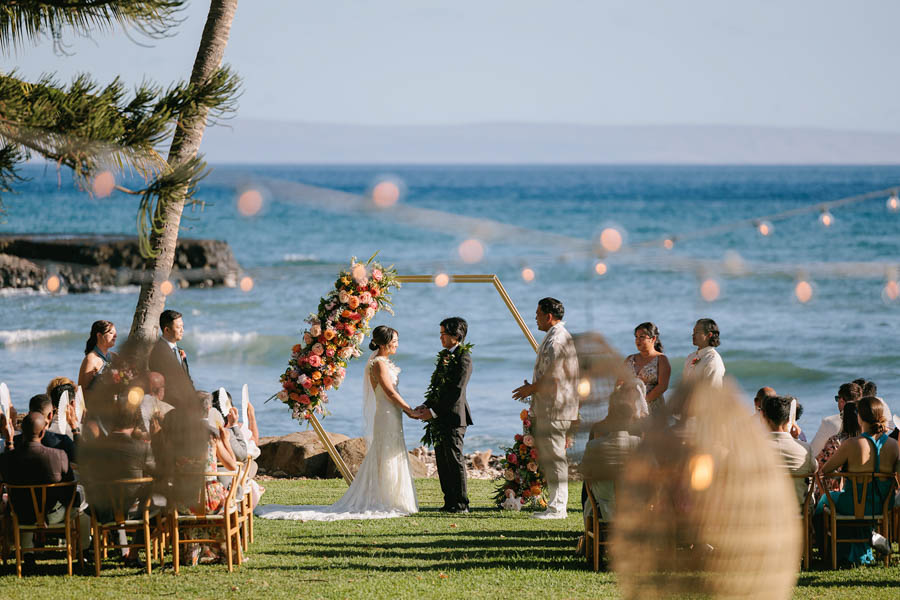 Intimate Maui Wedding at the Olowalu Plantation House